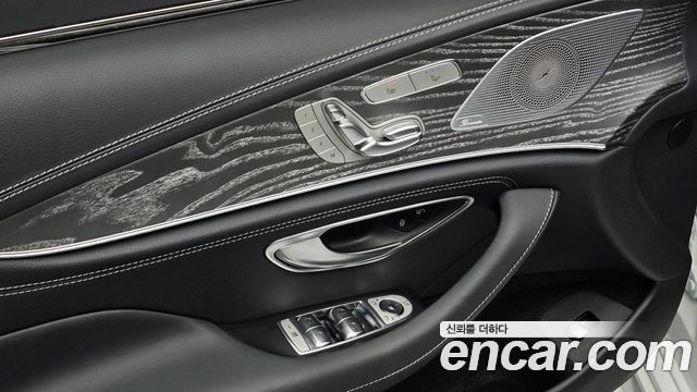 Mercedes-Benz CLS-Class 2023 — photo 24