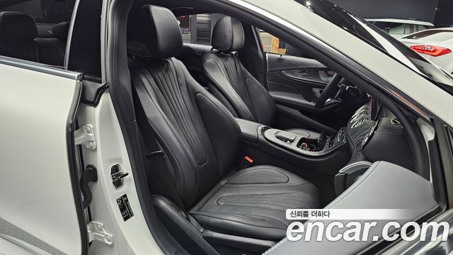 Mercedes-Benz CLS-Class 2023 — photo 16