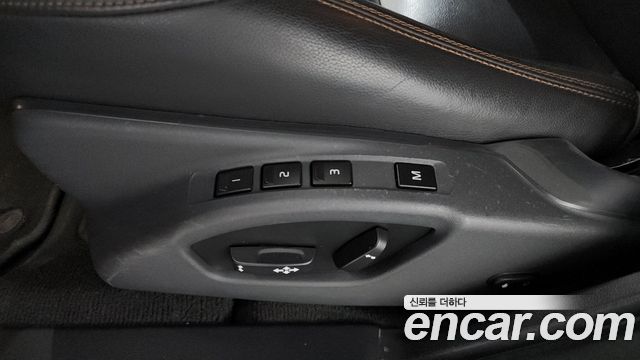 Volvo V60 2018 — photo 32