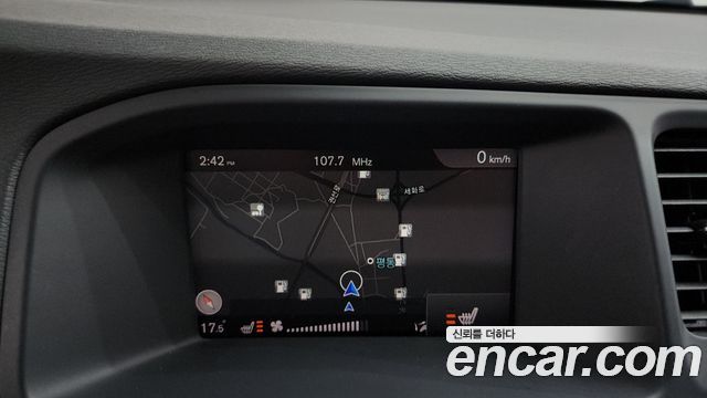 Volvo V60 2018 — photo 33