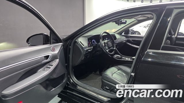 Hyundai Sonata 2022 — photo 13