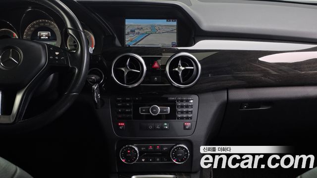 Mercedes-Benz GLK-Class 2015 — photo 12