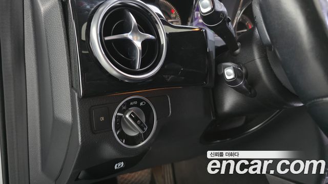 Mercedes-Benz GLK-Class 2015 — photo 17