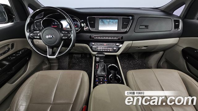 Kia Canival 2019 — photo 10