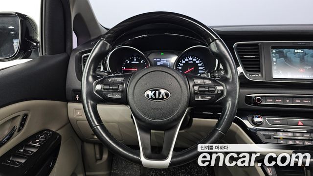 Kia Canival 2019 — photo 19