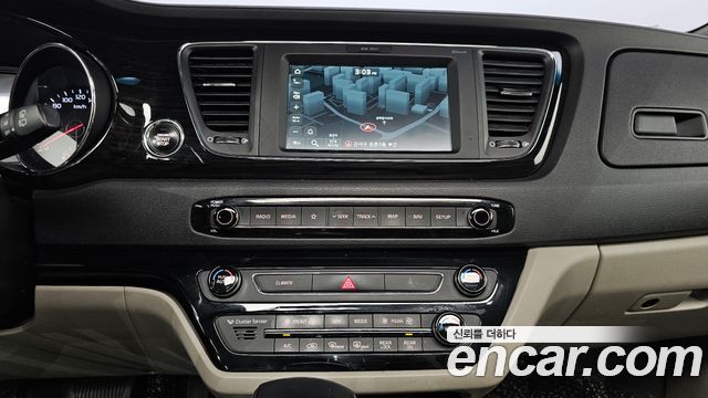 Kia Canival 2019 — photo 20