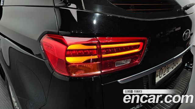Kia Canival 2019 — photo 9