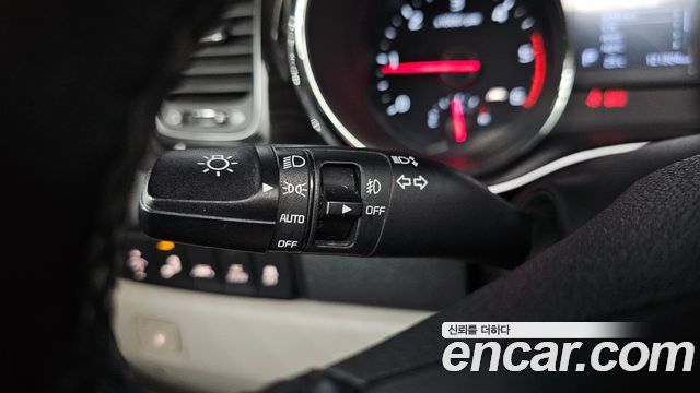 Kia Canival 2019 — photo 33