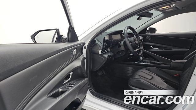 Hyundai AVANTE 2023 — photo 13