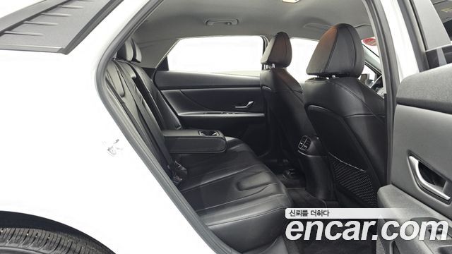 Hyundai AVANTE 2023 — photo 17