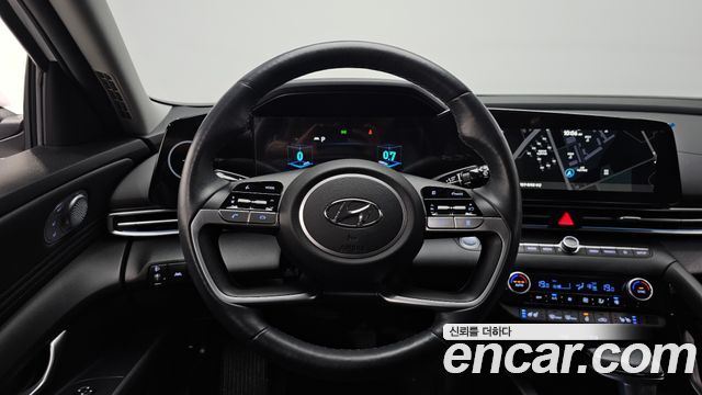 Hyundai AVANTE 2023 — photo 18
