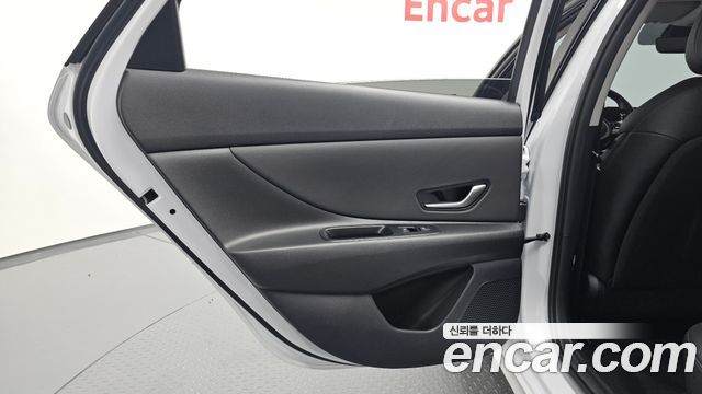 Hyundai AVANTE 2023 — photo 15