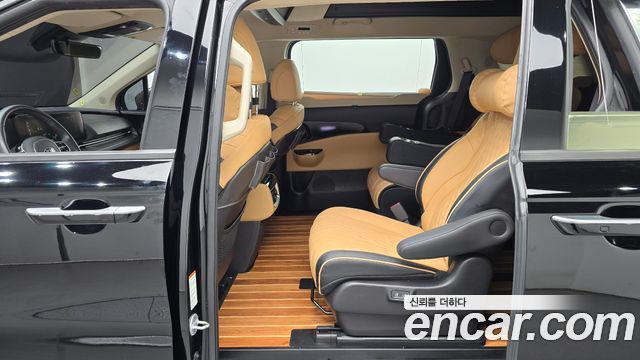 Kia Canival 2021 — photo 17