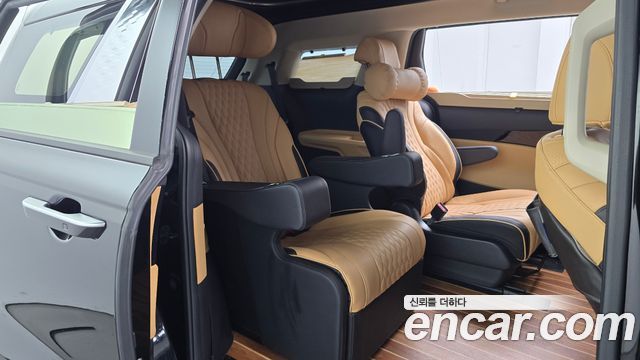 Kia Canival 2021 — photo 18
