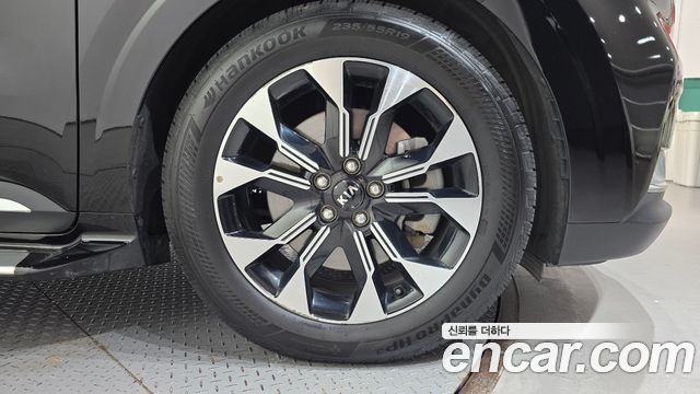 Kia Canival 2021 — photo 7