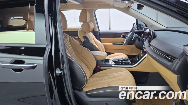 Kia Canival 2021 — photo 16