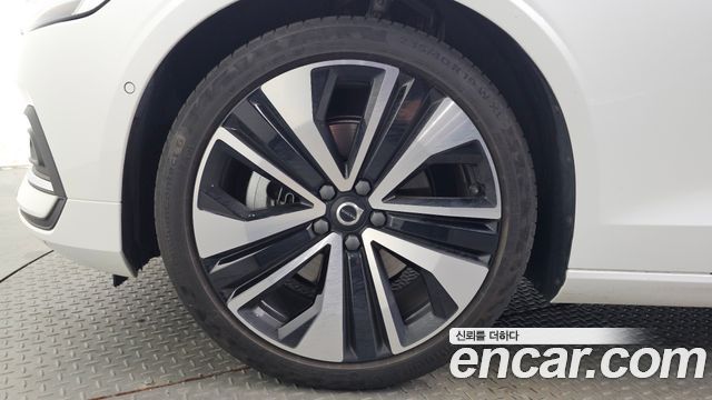 Volvo S60 2024 — photo 5