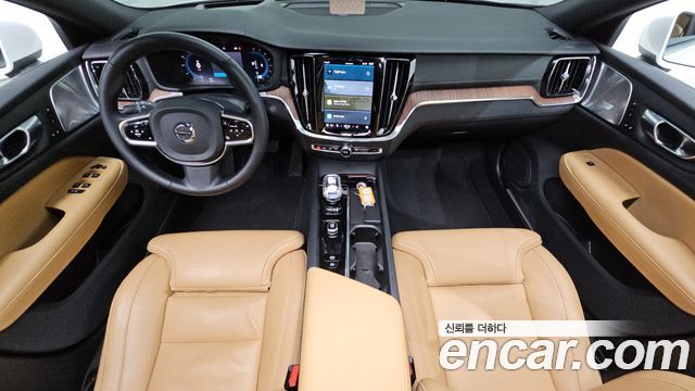 Volvo S60 2024 — photo 7