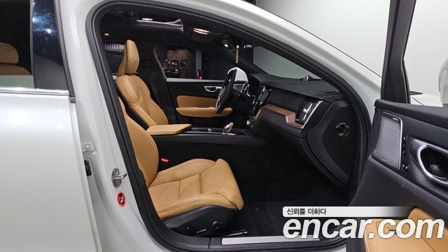 Volvo S60 2024 — photo 12