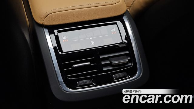 Volvo S60 2024 — photo 18