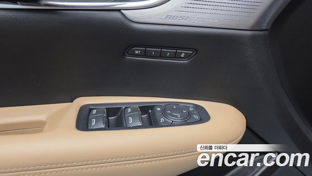 Cadillac XT5 2022 — photo 17