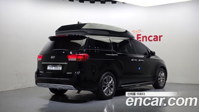 Kia Canival 2016 — photo 2