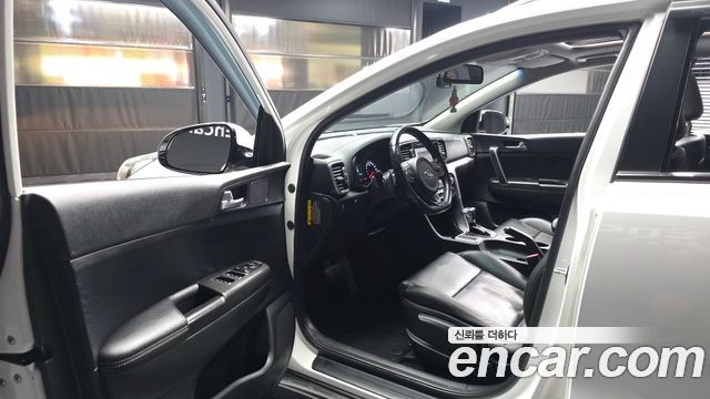 Kia Sportage 2016 — photo 13