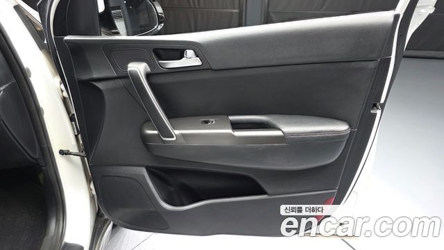 Kia Sportage 2016 — photo 14