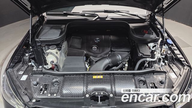 Mercedes-Benz GLE-Class 2025 — photo 6