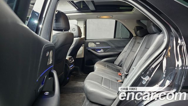 Mercedes-Benz GLE-Class 2025 — photo 18