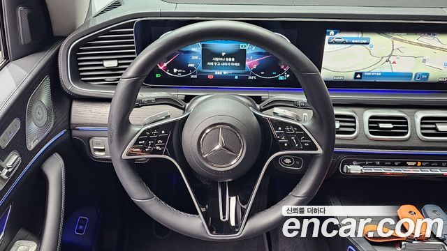 Mercedes-Benz GLE-Class 2025 — photo 19