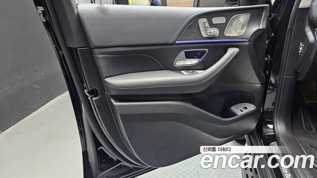 Mercedes-Benz GLE-Class 2025 — photo 14