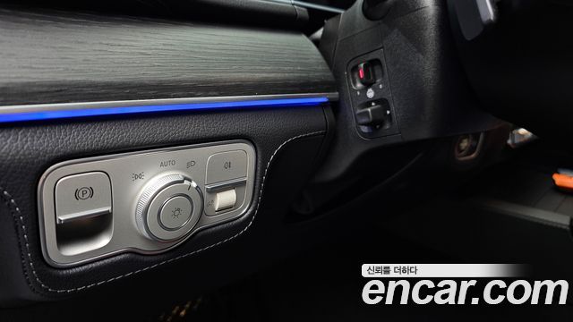 Mercedes-Benz GLE-Class 2025 — photo 29