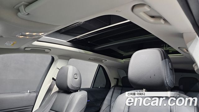 Mercedes-Benz GLE-Class 2025 — photo 33