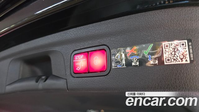 Mercedes-Benz GLE-Class 2025 — photo 34