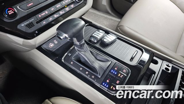 Kia Canival 2018 — photo 12