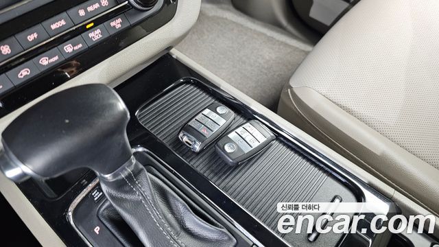 Kia Canival 2018 — photo 21