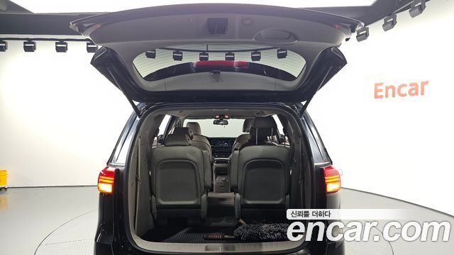 Kia Canival 2018 — photo 23