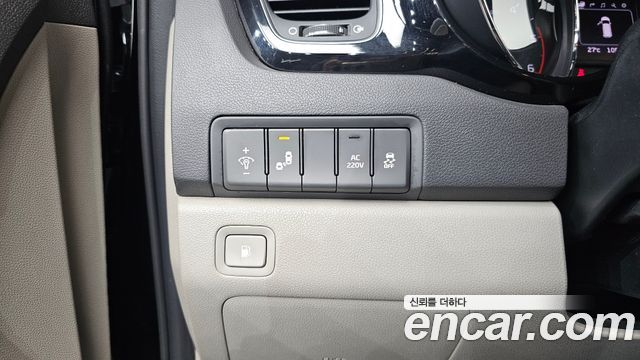 Kia Canival 2018 — photo 25