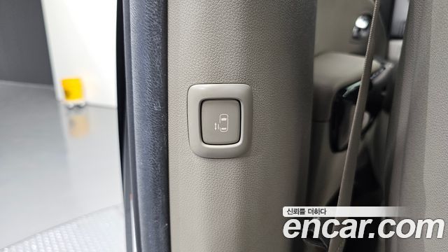 Kia Canival 2018 — photo 30
