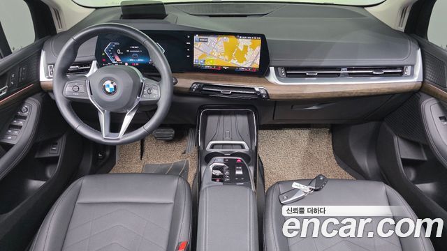 BMW 2-Series 2023 — photo 10