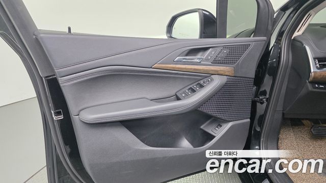 BMW 2-Series 2023 — photo 14