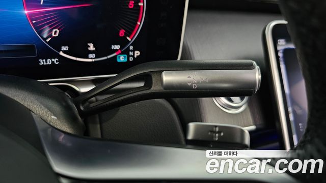Mercedes-Benz S-Class 2023 — photo 12