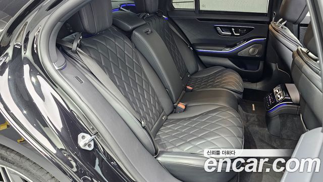 Mercedes-Benz S-Class 2023 — photo 17