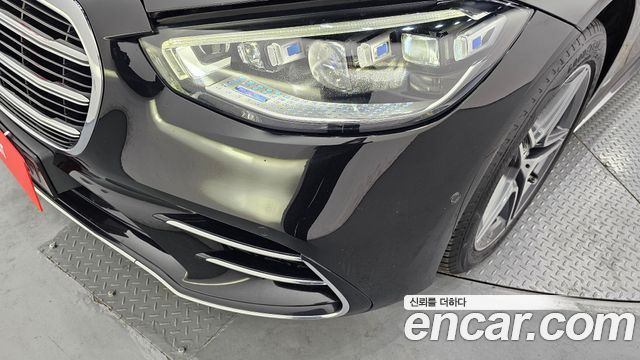 Mercedes-Benz S-Class 2023 — photo 8
