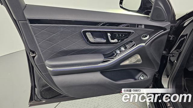 Mercedes-Benz S-Class 2023 — photo 14