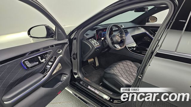 Mercedes-Benz S-Class 2023 — photo 16