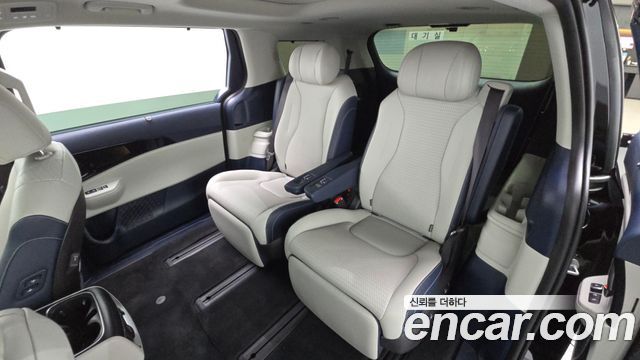 Kia Canival 2025 — photo 18