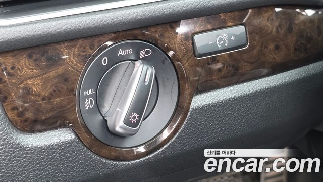 Volkswagen Passat 2015 — photo 17