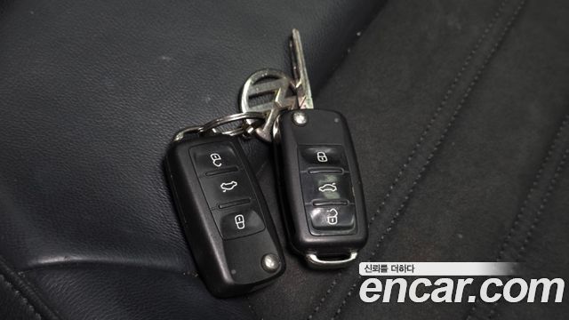 Volkswagen Passat 2015 — photo 18
